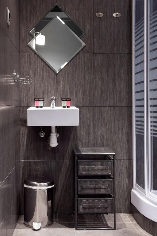 Gasthuis Boutique Khronos 2*
